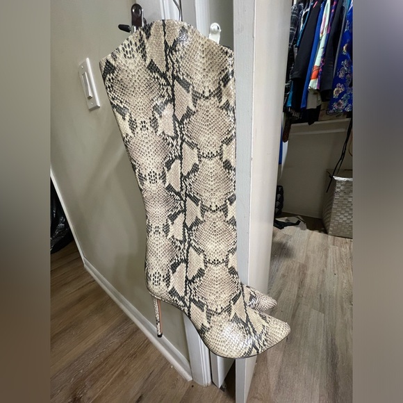 SCHUTZ Black and Cream Snakeskin Heels - Picture 5 of 6